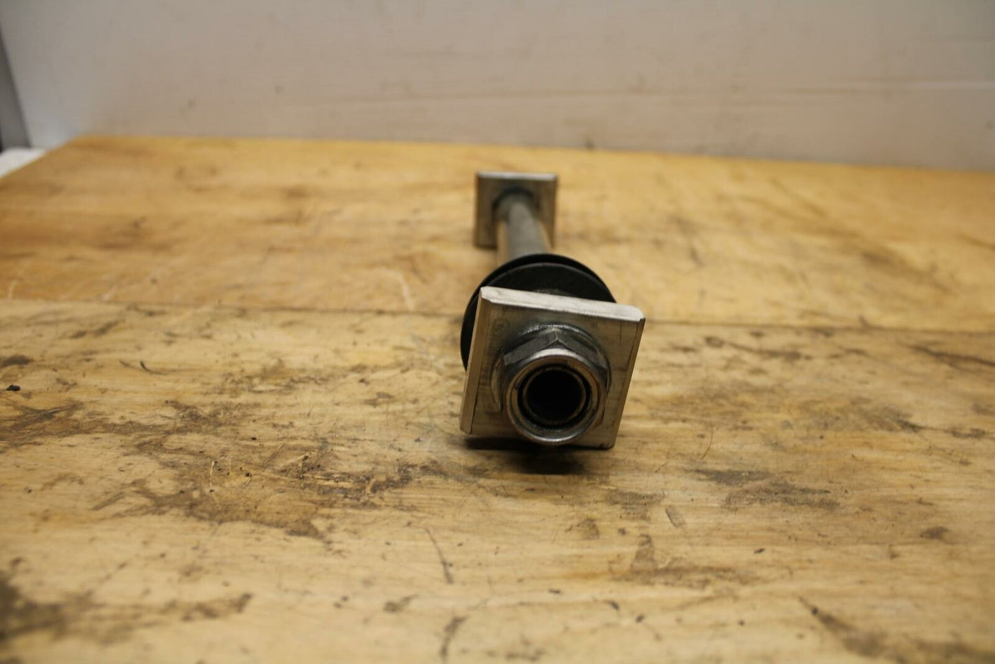 07-08 YAMAHA YZF R1 REAR AXLE BACK WHEEL RIM PIVOT BOLT AXEL BB333