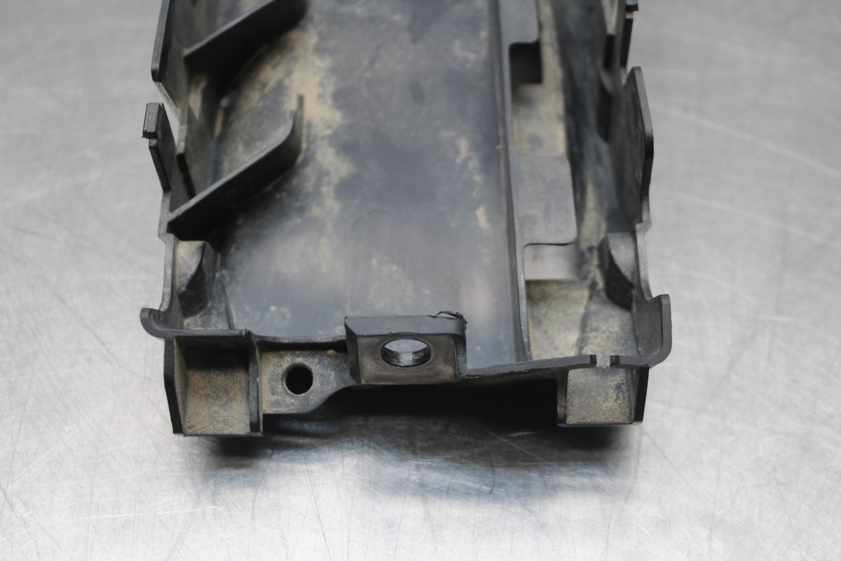 22-25 YAMAHA YZF R7 REAR BACK TAIL UNDERTAIL BATTERY TRAY PLASTIC BB850