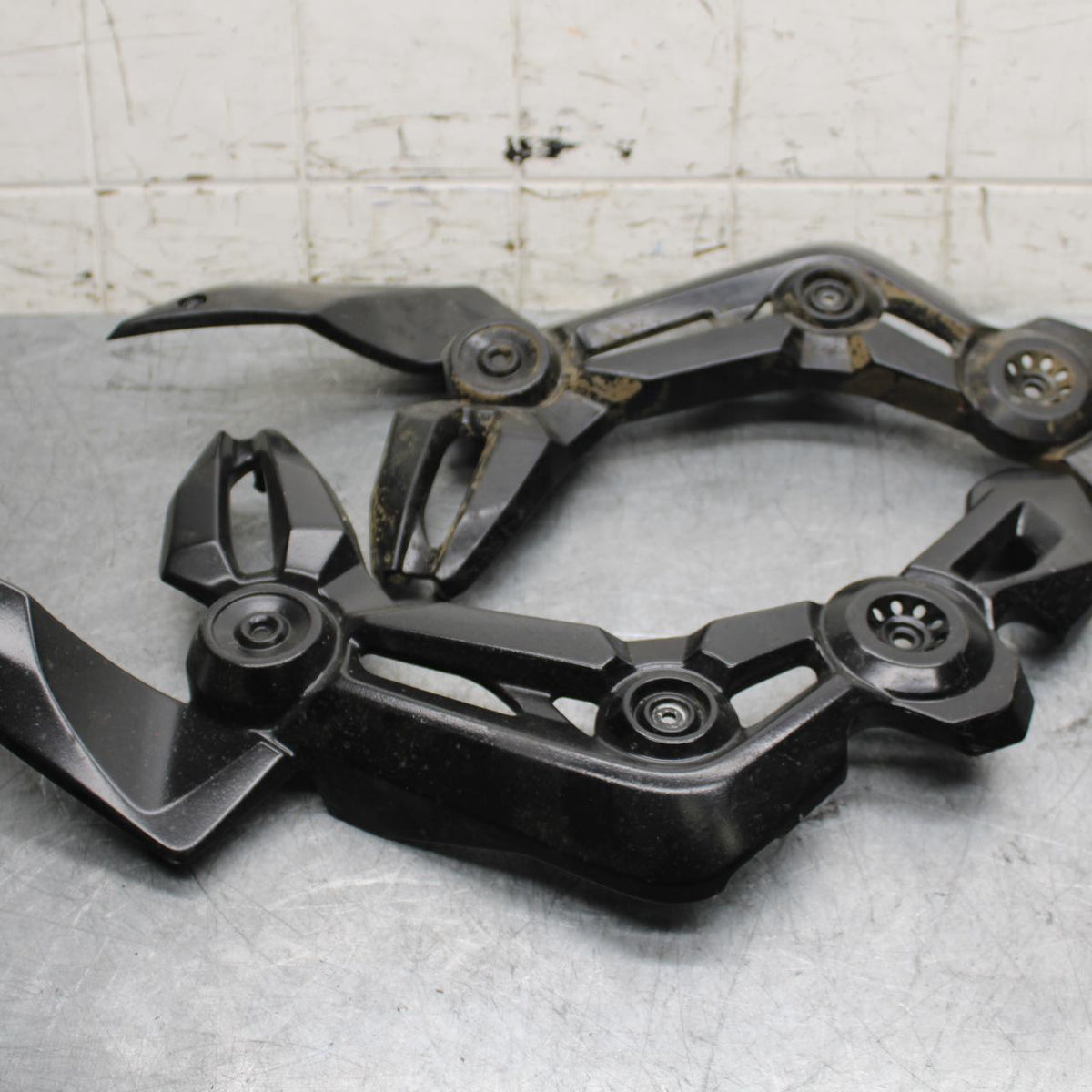 17 KAWASAKI Z900 ZR900 RIGHT LEFT FRAME MID SIDE COVERS COWLS PANELS TRIM BB549