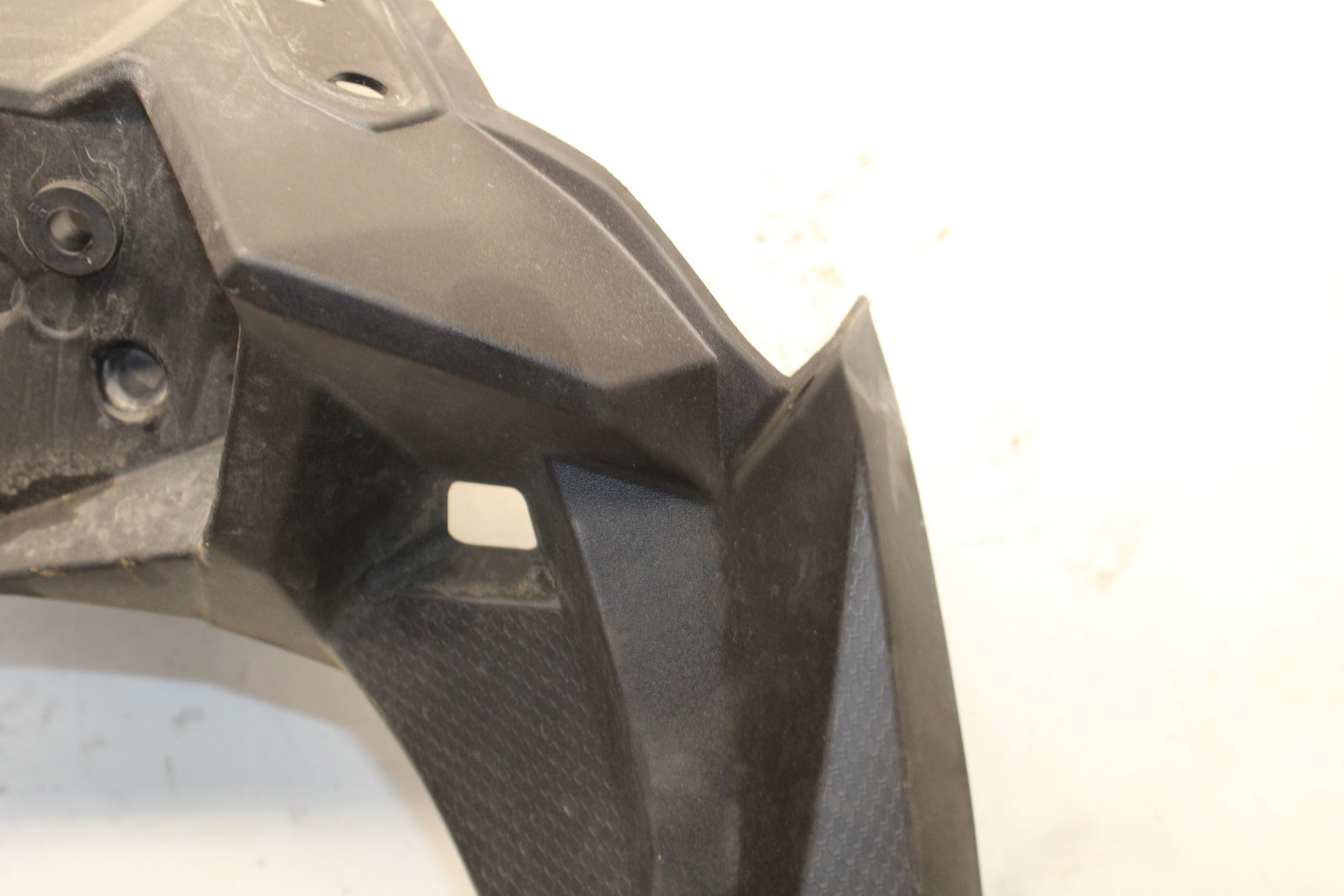 18-23 KAWASAKI NINJA 400 FRONT CENTER COWL FAIRING BB660