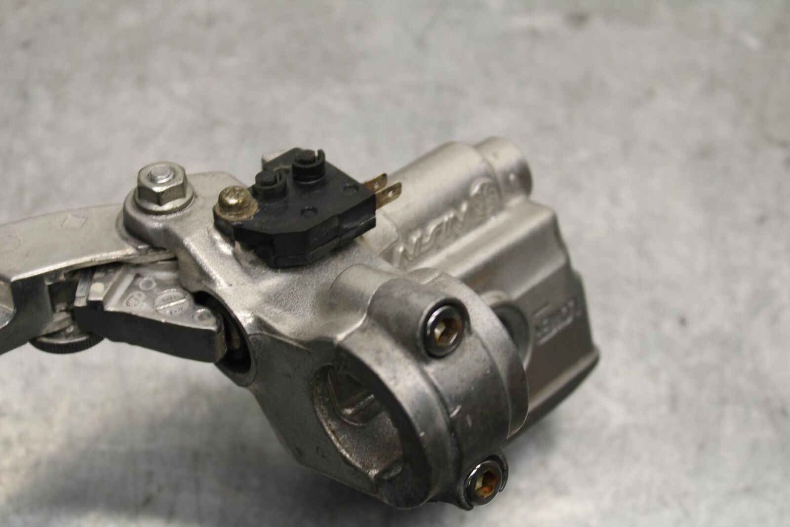 2005 Kawasaki Vulcan 1600 VN1600D Nomad FRONT BRAKE MASTER CYLINDER BB556