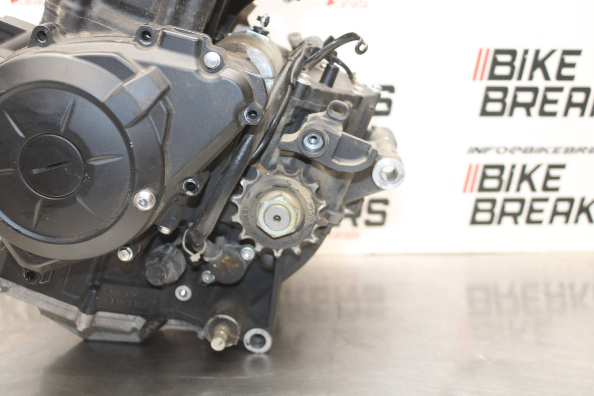 23 YAMAHA YZF R3 ENGINE MOTOR BB806