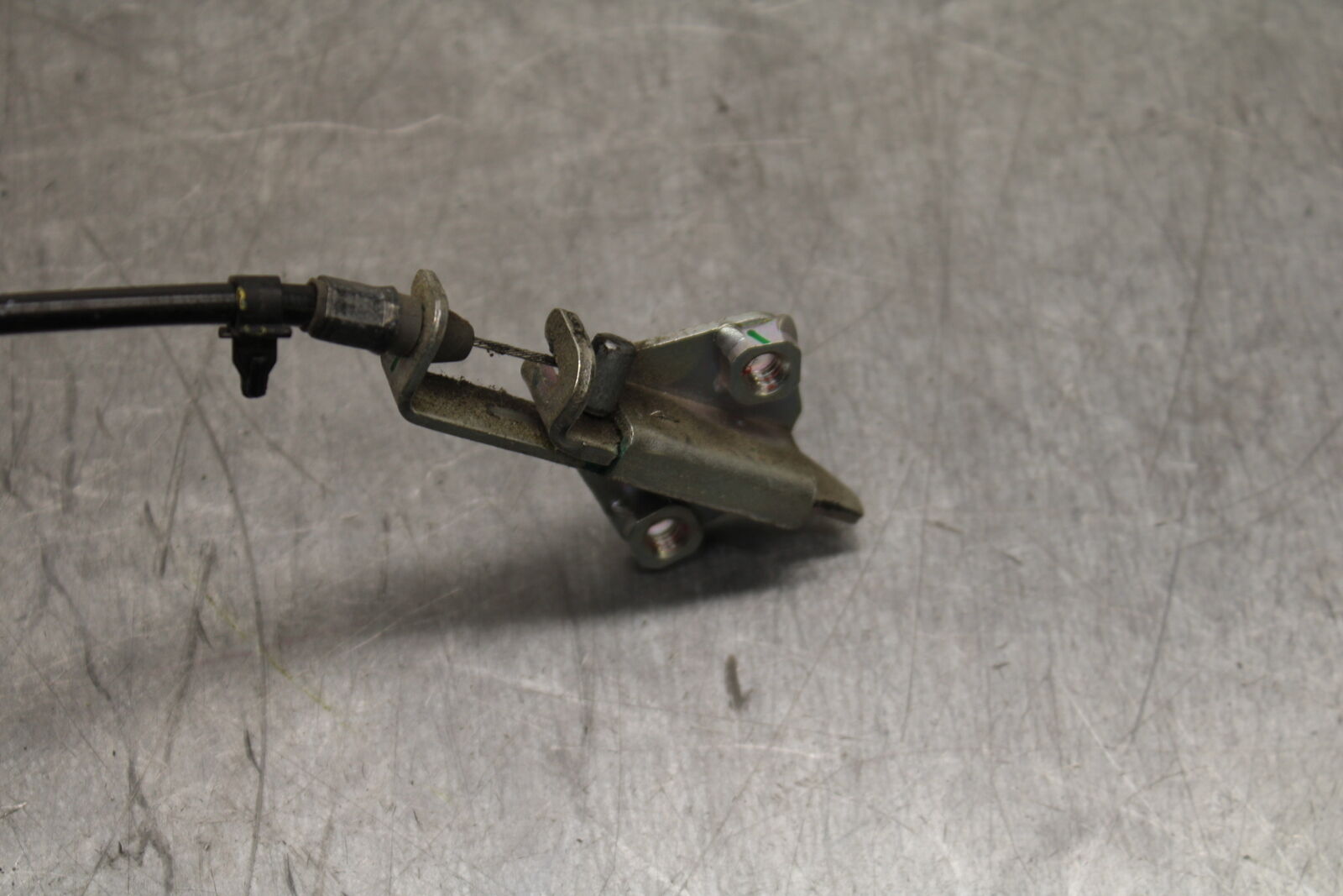 19-22 KAWASAKI Z400 REAR PASSENGER SEAT LATCH LOCK ASSEMBLY BB738