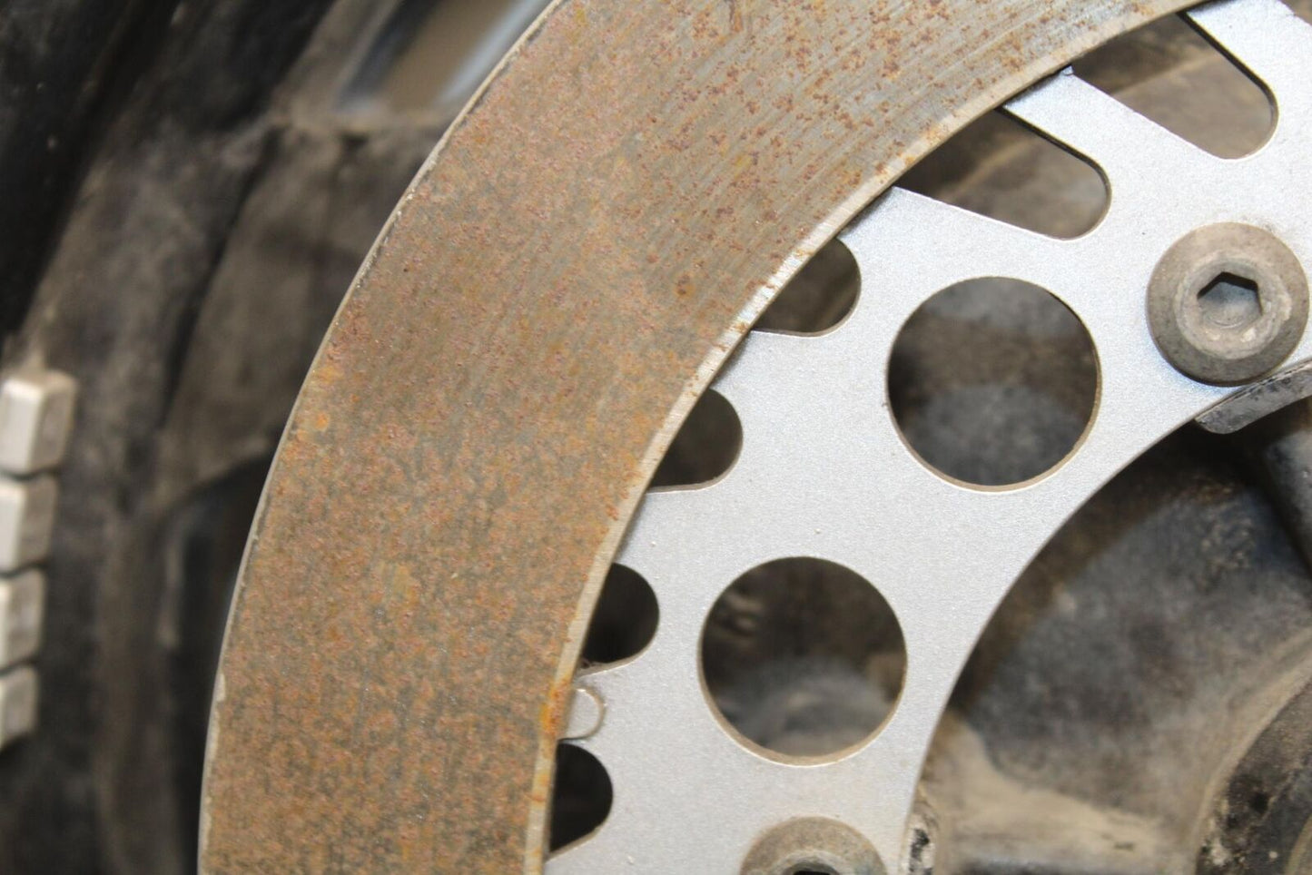 1998 Yamaha Vmax 1200 VMX1200 REAR WHEEL AND ROTOR BACK BRAKE DISC BB620