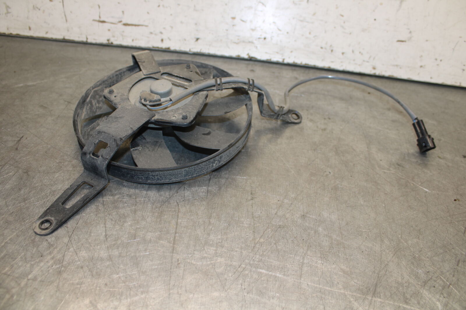 19-23 KAWASAKI NINJA ZX6R ENGINE RADIATOR COOLING FAN BB701