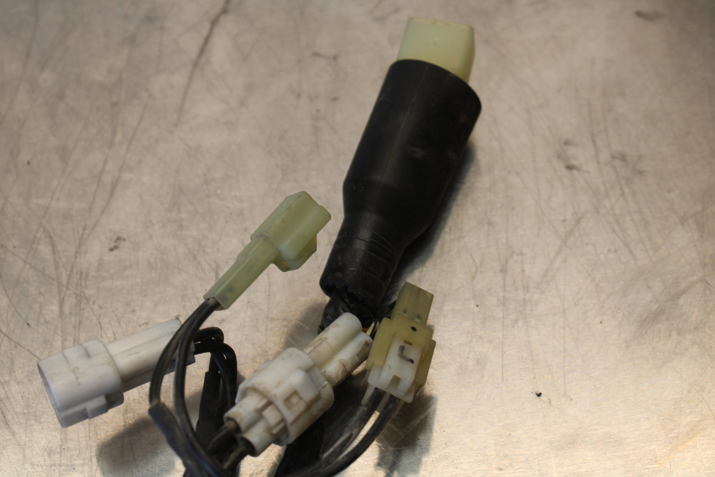 11 SUZUKI GSXR1000 TAIL LIGHT WIRING HARNESS MOTOR WIRE LOOM BB142
