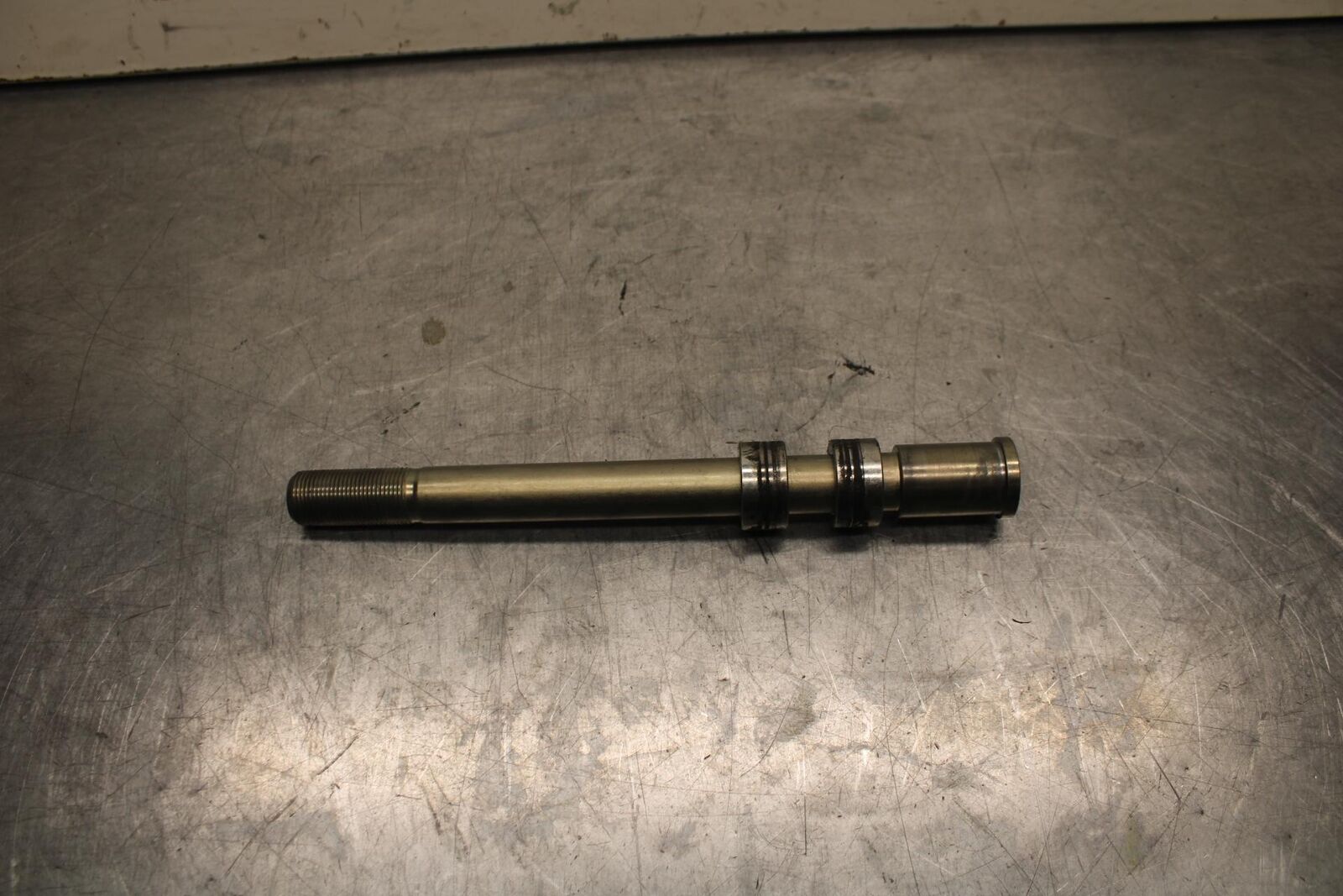 12-17 KAWASAKI ER-6N Z650 FRONT WHEEL RIM AXLE PIVOT BOLT BB607