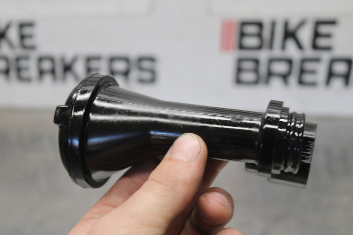 25 KAWASAKI Z900 ENGINE INNER OIL FILTER PICKUP SCREEN BB928