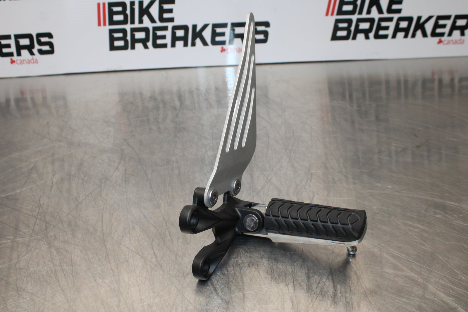 23-24 KAWASAKI NINJA ZX14R NEW!!! LEFT REARSET REAR SET DRIVER FOOT PEG BB153