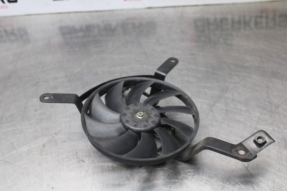 12 TRIUMPH STREET TRIPLE R ENGINE RADIATOR COOLING FAN BB914