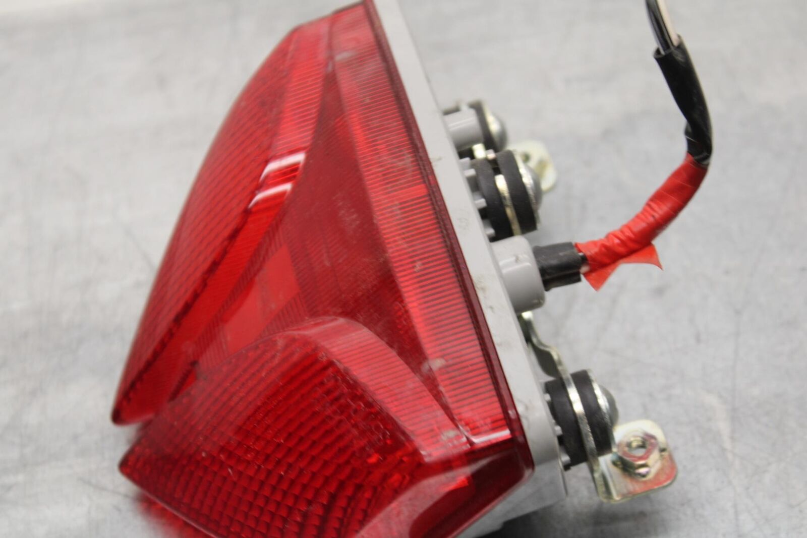 2017 Suzuki GSXR600 REAR TAIL TAILLIGHT BACK BRAKE LIGHT 35710-14JA0 BB598