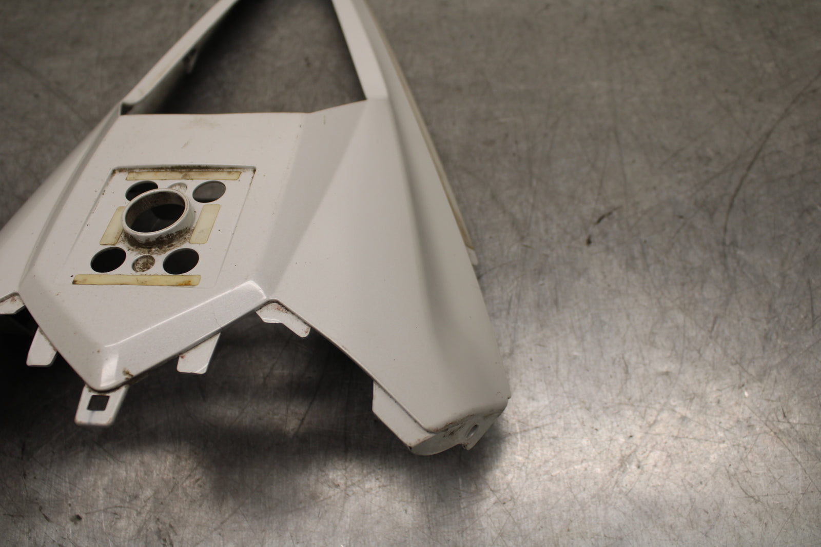 08-16 YAMAHA YZF R6 REAR BACK TAIL FAIRING COWL SHROUD BB431