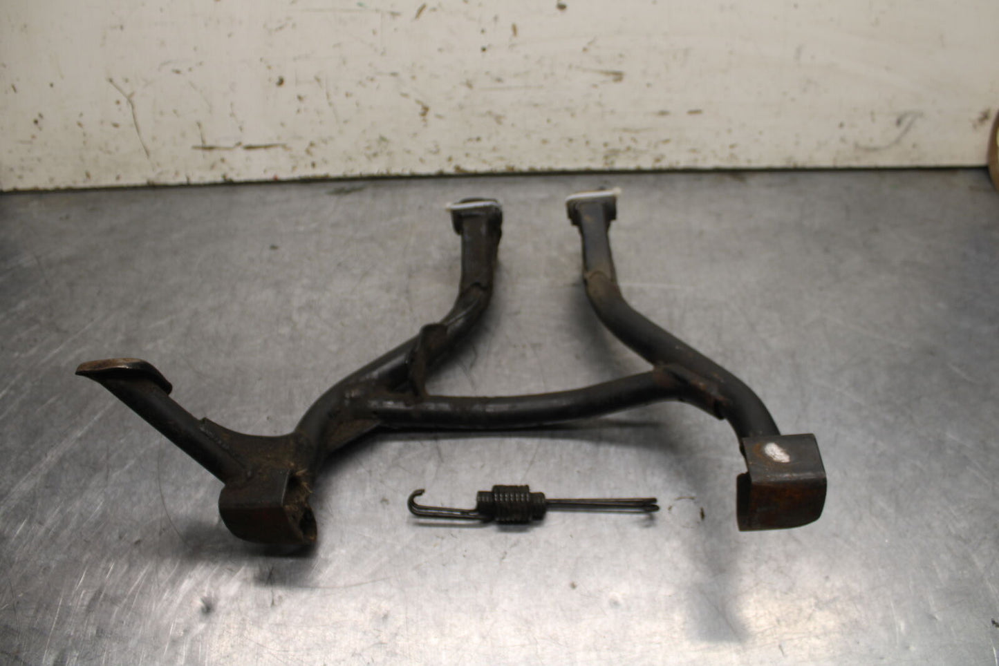 04-05 SUZUKI KATANA 750 GSX750F CENTER MAIN STAND BB110