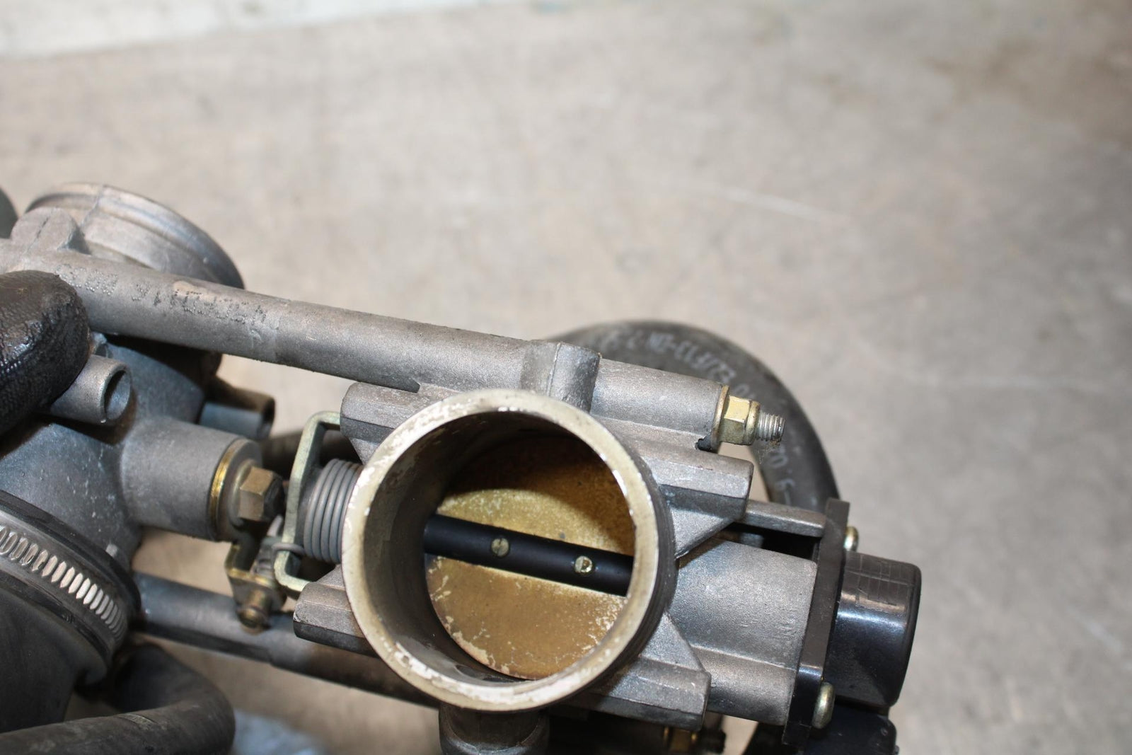 2005 Ducati Monster S2R MAIN FUEL INJECTORS / THROTTLE BODIES BB557