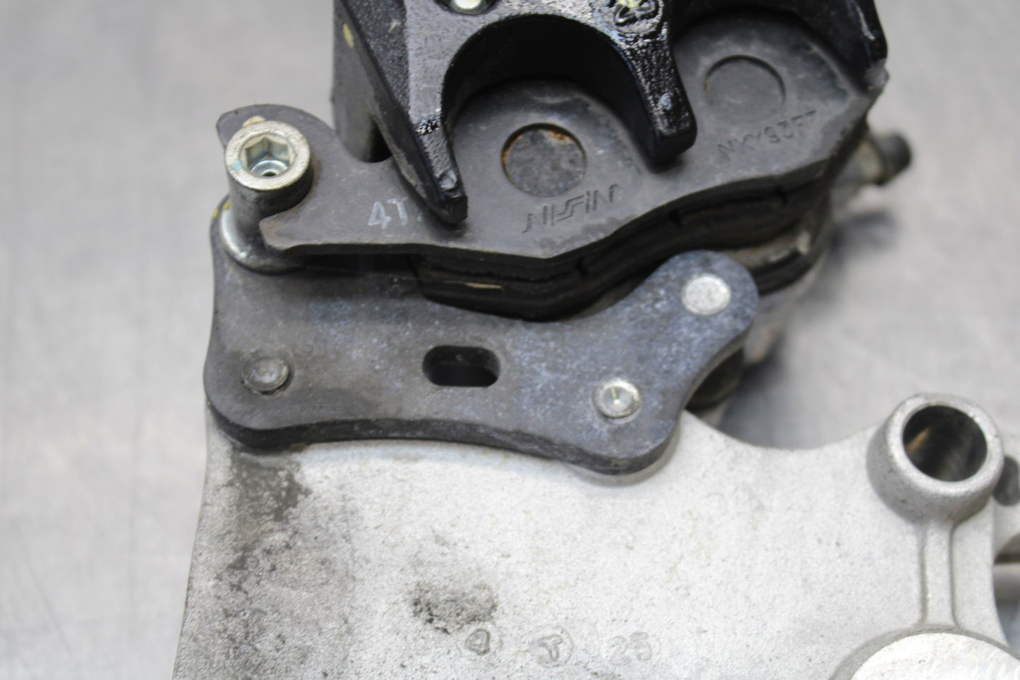 13-17 KAWASAKI NINJA 300 EX300 ABS REAR BACK BRAKE CALIPER W MOUNT BRACKET BB187