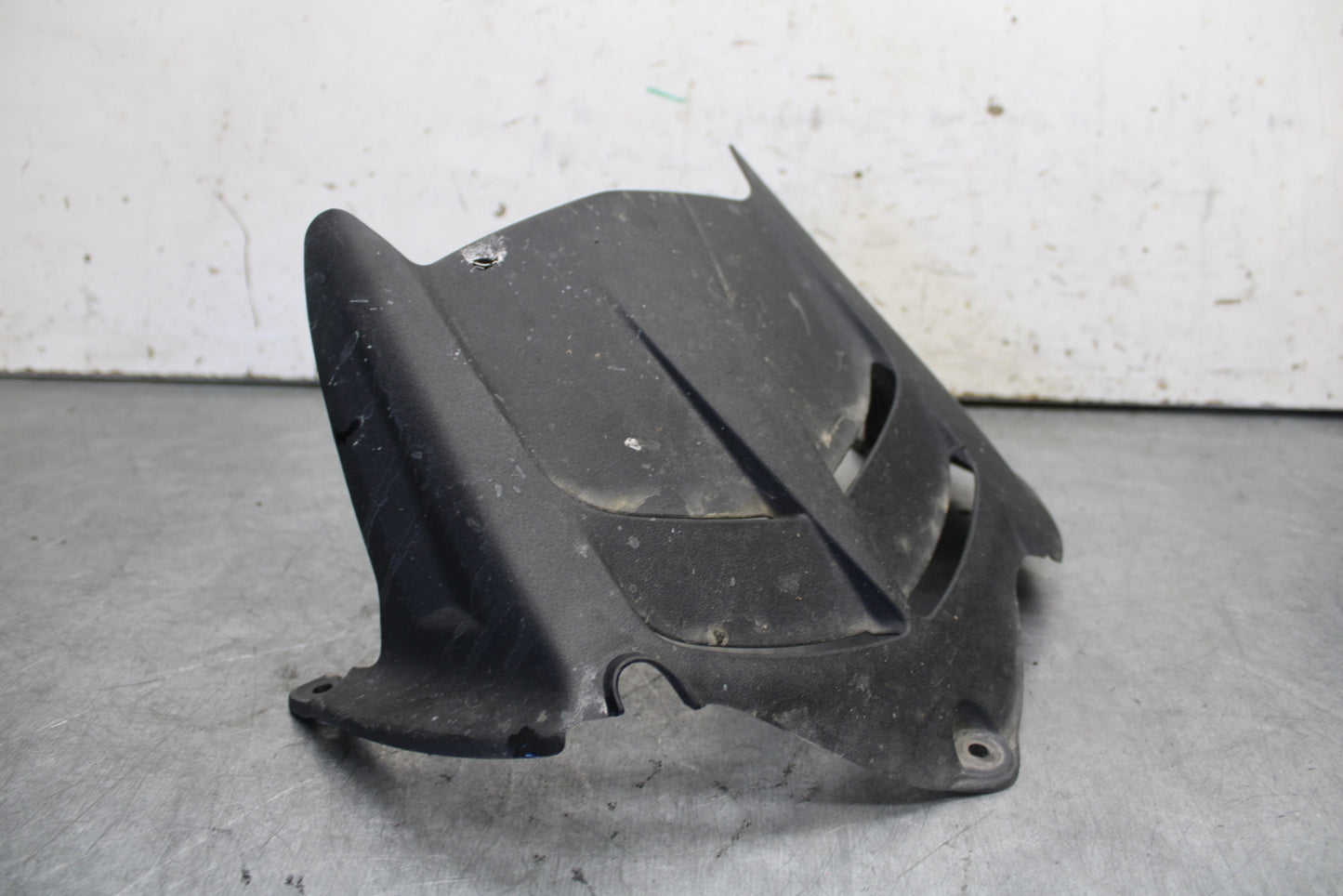 09-12 KAWASAKI NINJA ZX6R REAR BACK WHEEL TIRE HUGGER FENDER 35023-0171 BB698