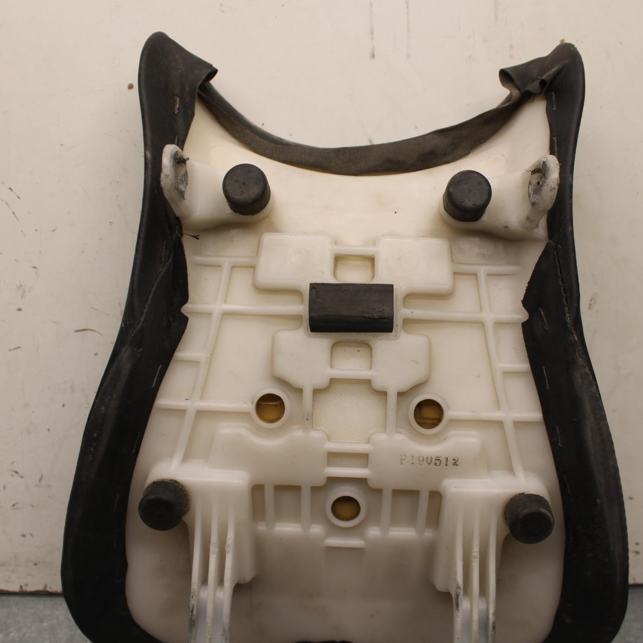 06-07 SUZUKI GSXR750 FRONT DRIVERS SEAT PAD SADDLE PILLION 45100-01H00-6BY BB645