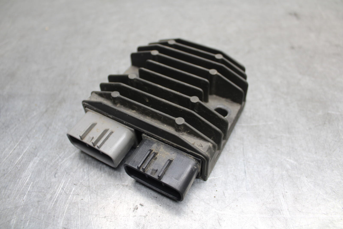 07-08 YAMAHA YZF R1 RECTIFIER VOLTAGE REGULATOR  BB675