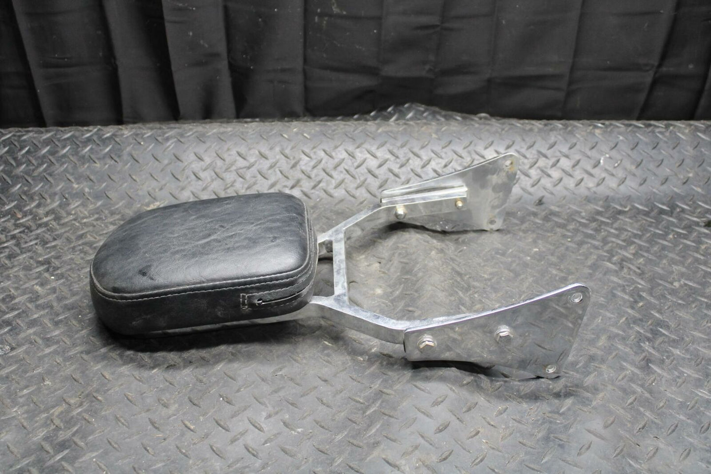 05-06 KAWASAKI VULCAN 1500 VN1500 CLASSIC BACK REST SISSY BAR BB220