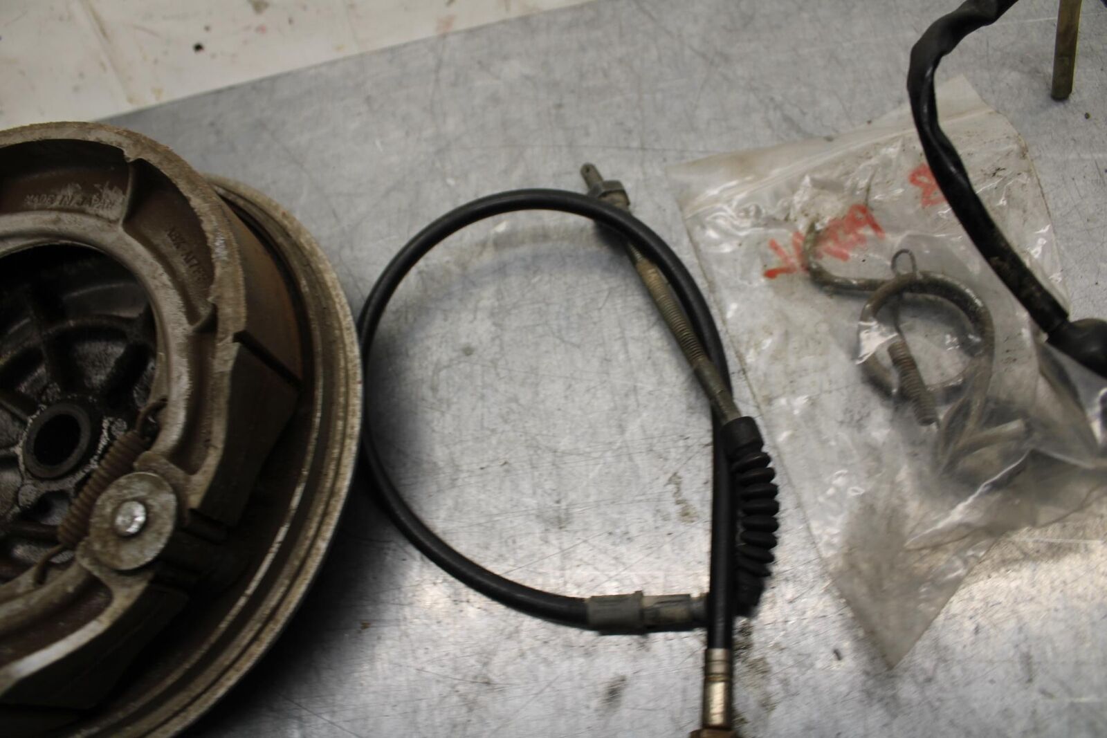 75 SUZUKI GT 550 REAR BRAKE HUB BB72
