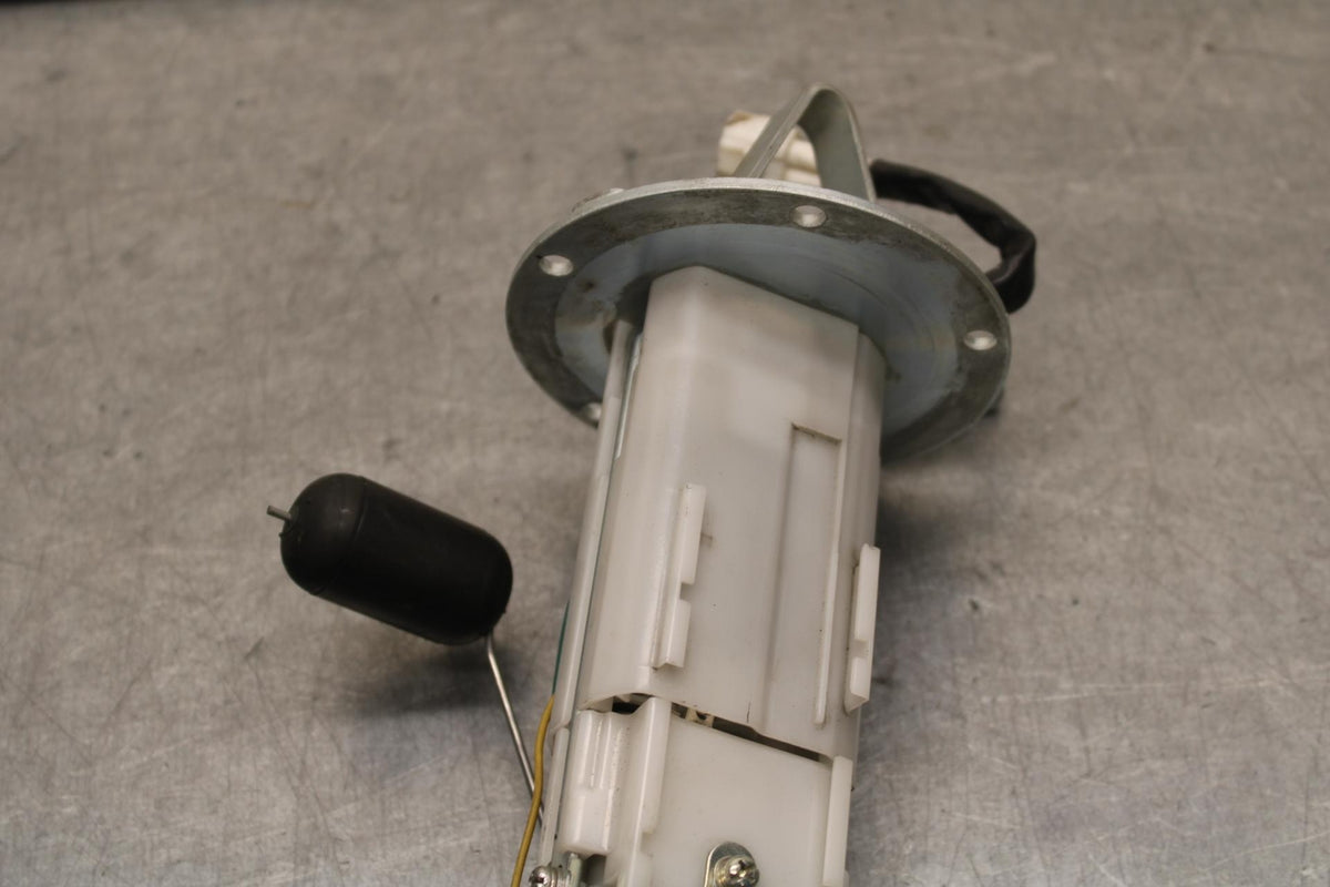 09-16 SUZUKI GSXR1000 FUEL PUMP GAS PETROL SENDER UNIT 15100-47H11 BB642