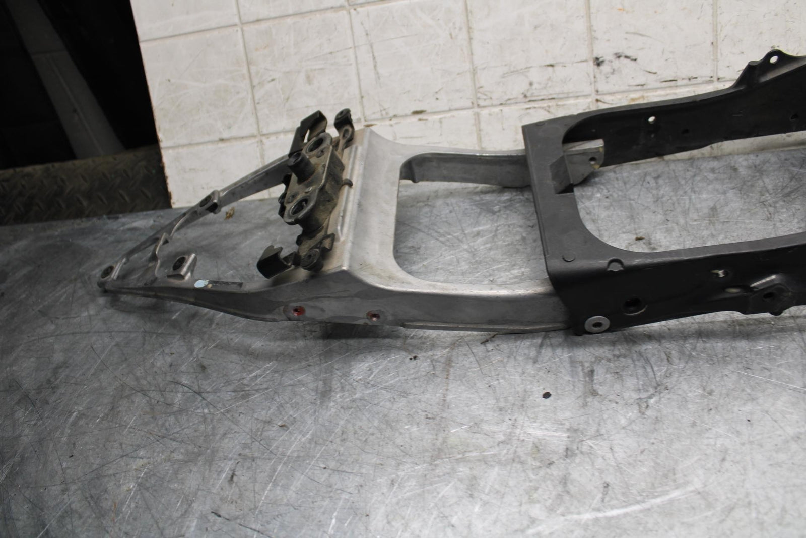 2009 Kawasaki Ninja ZX6R ZX600R REAR SUBFRAME BACK SUB FRAME 32160-0399 BB538