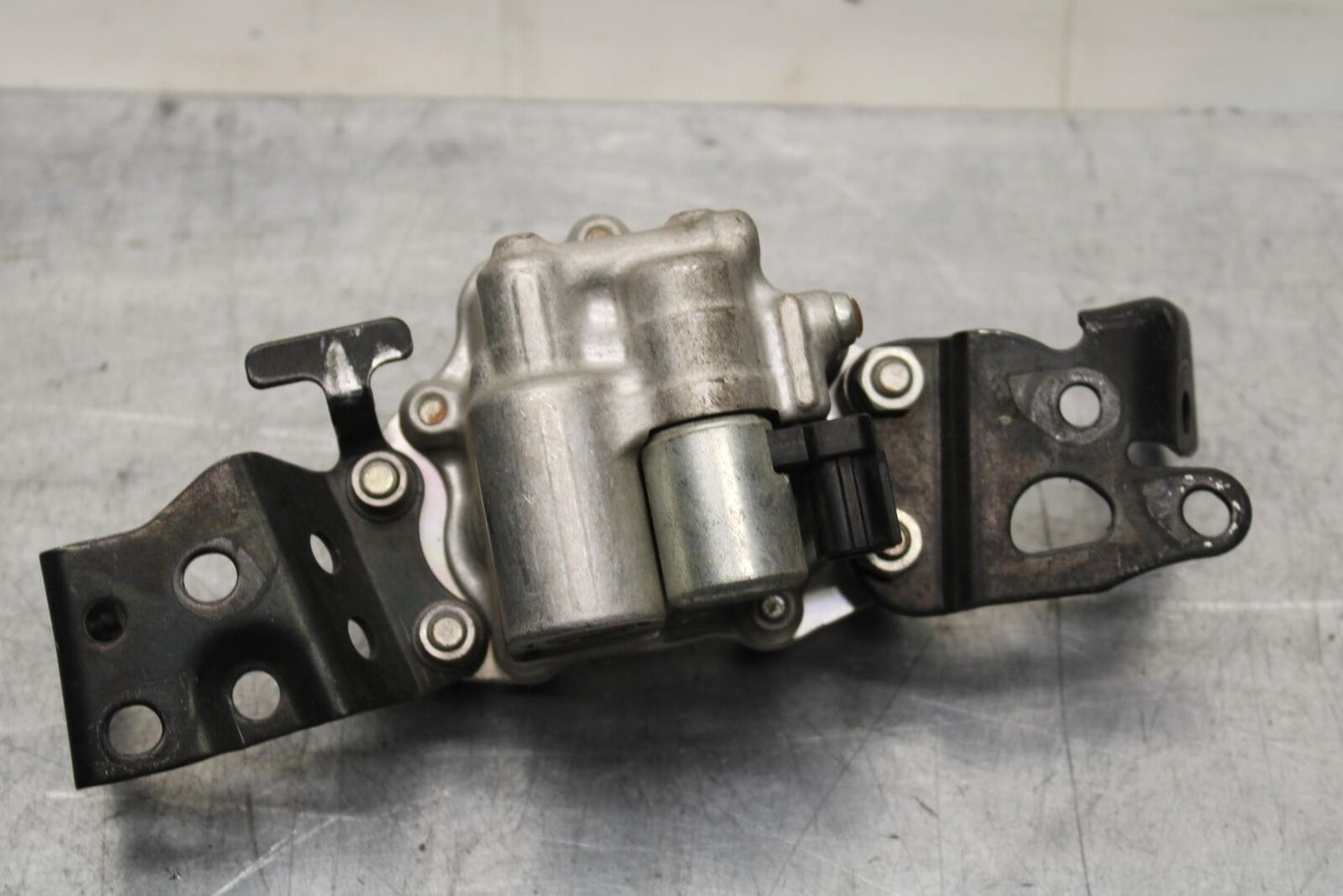 2008 Honda CBR1000RR STEERING DAMPER STABILIZER 53700-MFL-013 BB579