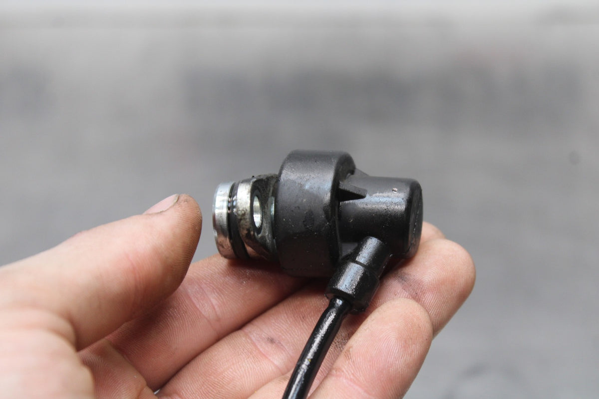 18 YAMAHA YZF R1  ENGINE MOTOR SENSOR SET PAIR BB838
