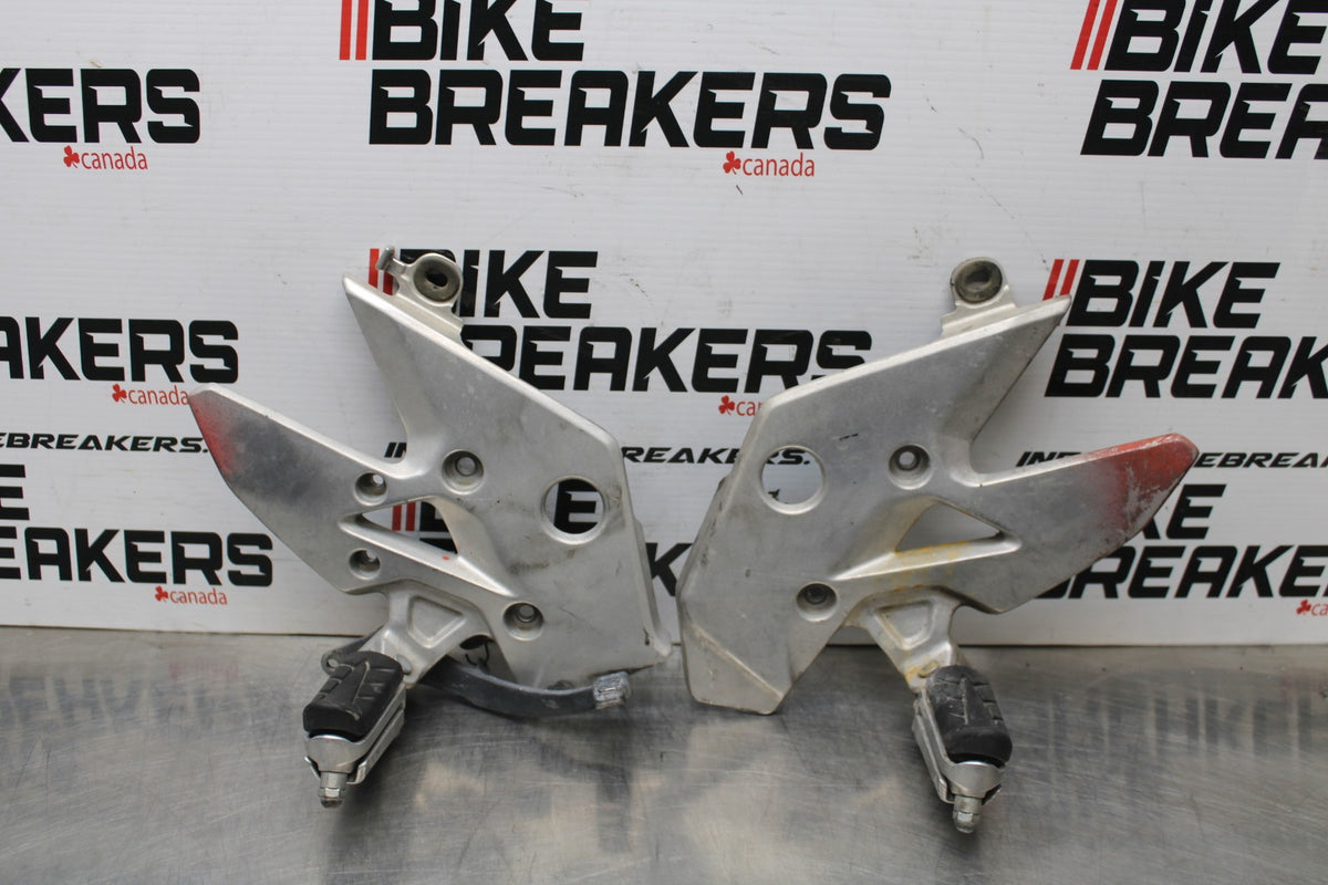 13-15 HONDA CBR500R RIGHT LEFT REARSETS REAR SET DRIVER FOOT PEGS  BB834