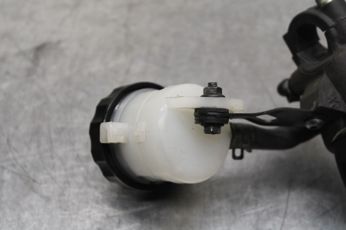 13-17 KAWASAKI NINJA ZX6R ZX636E FRONT BRAKE MASTER CYLINDER w/ LEVER BB735