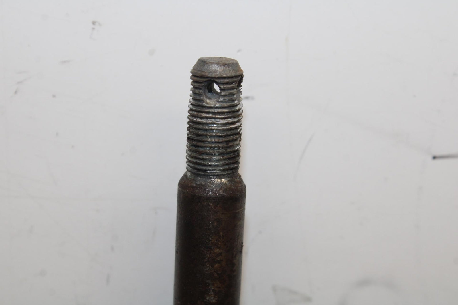 80-81 SUZUKI GS1000GL FRONT WHEEL RIM AXLE PIVOT BOLT BB103