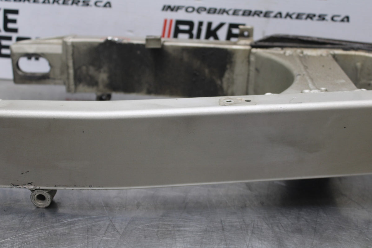 98 KAWASAKI NINJA ZX6 REAR SWINGARM BACK SUSPENSION SWING ARM BB870