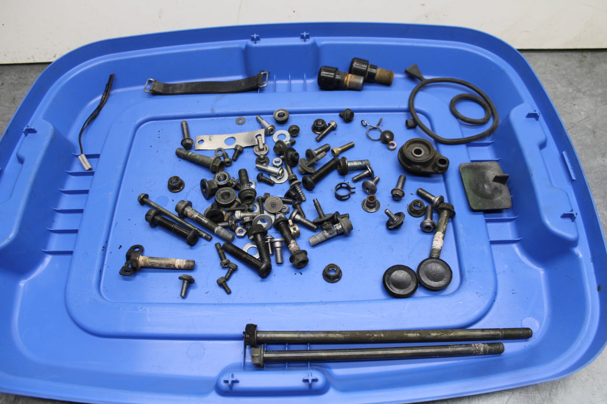 03-05 YAMAHA YZF R6 MOUNTING BOLTS HARDWARE MOTOR SCREWS BB751
