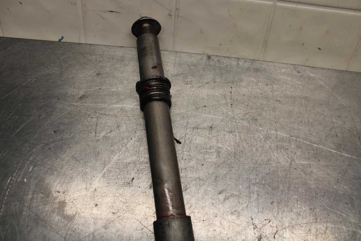 2008 Honda CBR1000RR FRONT WHEEL RIM AXLE PIVOT BOLT 44301-MFL-000 BB579