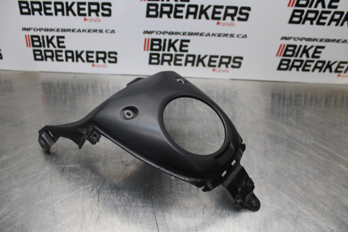 14-17 YAMAHA FZ07 FRONT GAS TANK FUEL CELL FAIRING COWL COVER TRIM BB162