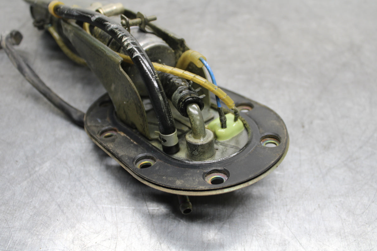 02-04 HONDA VTX1800S FUEL GAS PUMP BB712