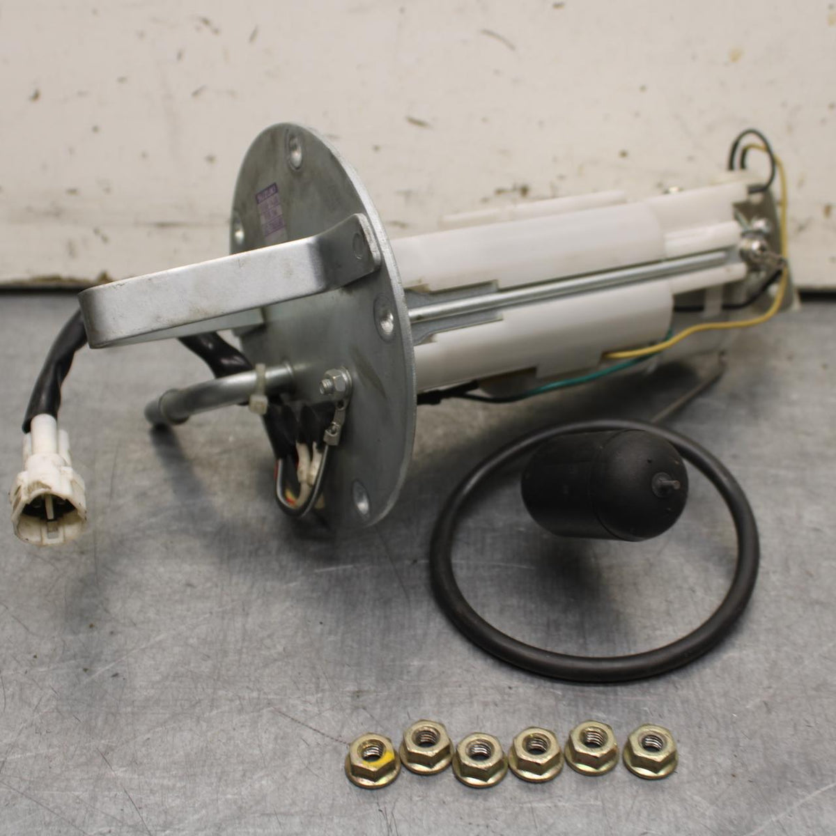 09-16 SUZUKI GSXR1000 FUEL PUMP GAS PETROL SENDER UNIT 15100-47H11 BB642