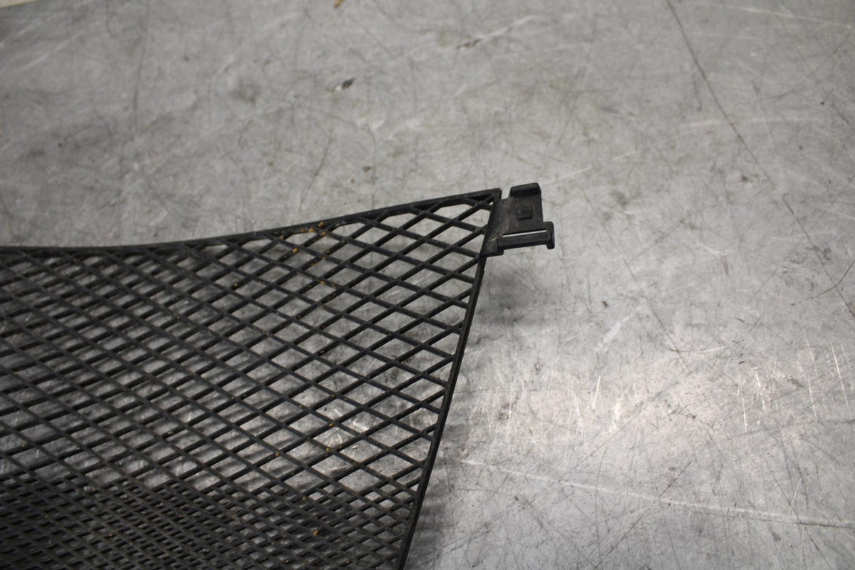 2005 Honda CBR1000RR OIL COOLER GRILL GUARD BB528