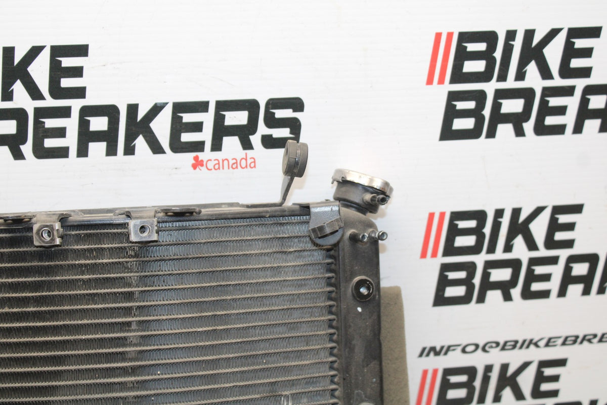 05 YAMAHA YZF R6 ENGINE RADIATOR MOTOR COOLER COOLING RADIATER BB814