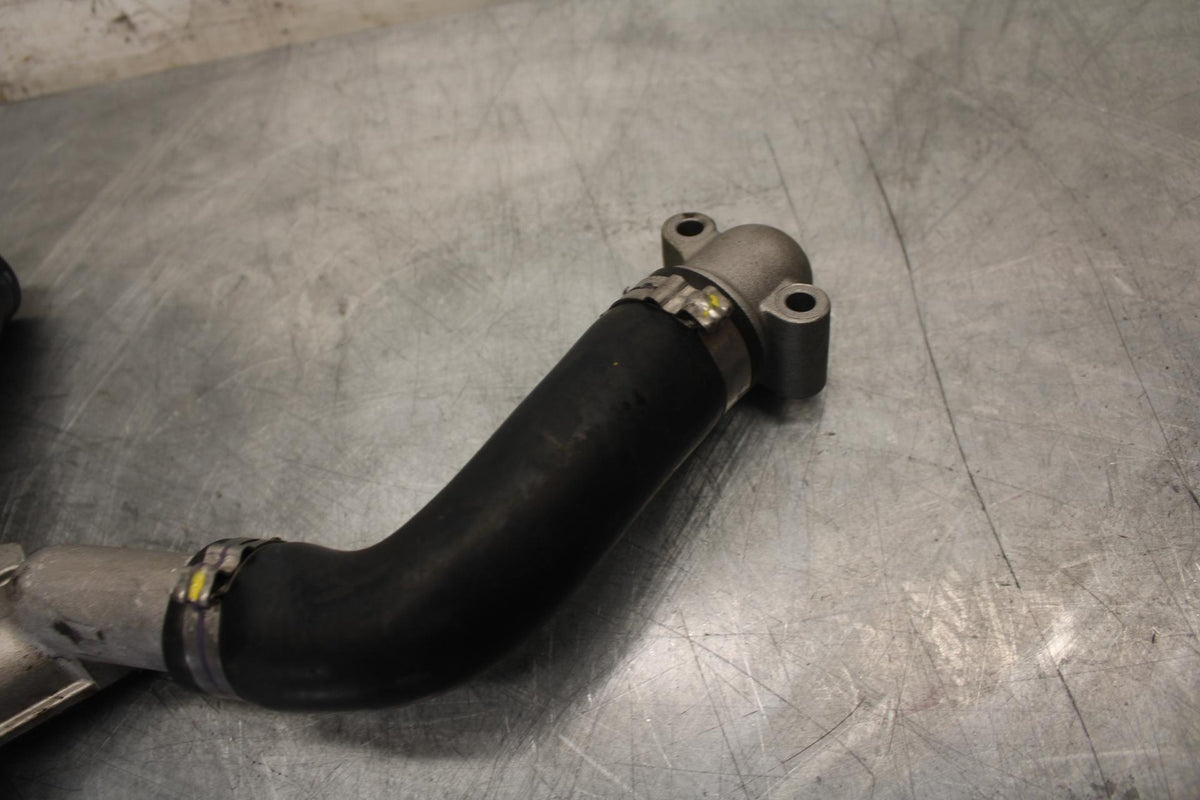 2010 Aprilia RSV1000R ENGINE WATER COOLANT PUMP COVER BB513