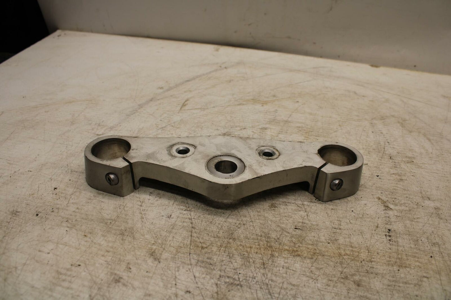 06-21 KAWASAKI VULCAN 900 FORKS UPPER TRIPLE TREE CLAMP BB363