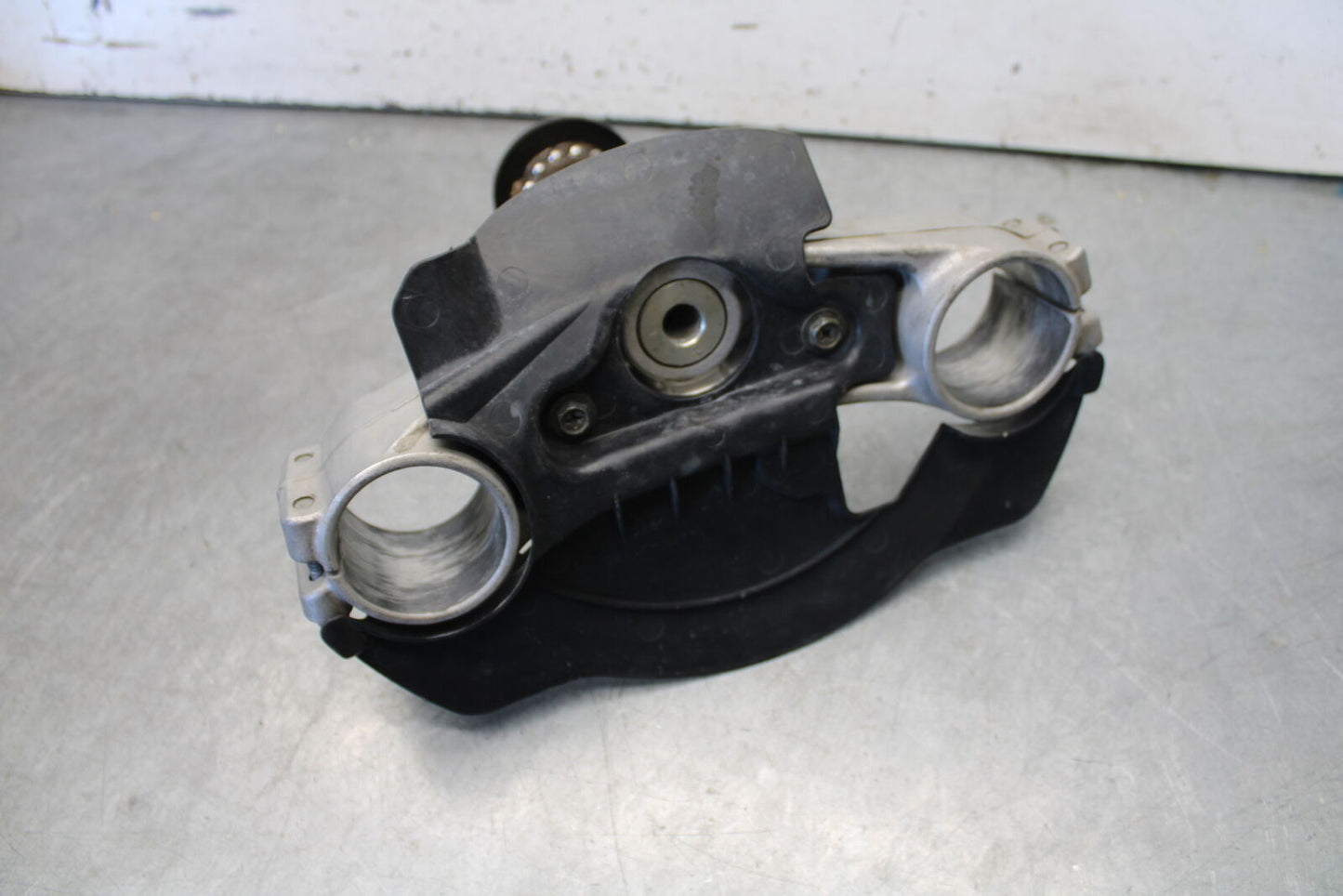 05-06 SUZUKI GSXR1000 FRONT FORKS CLAMP LOWER TRIPLE TREE STEM BB663