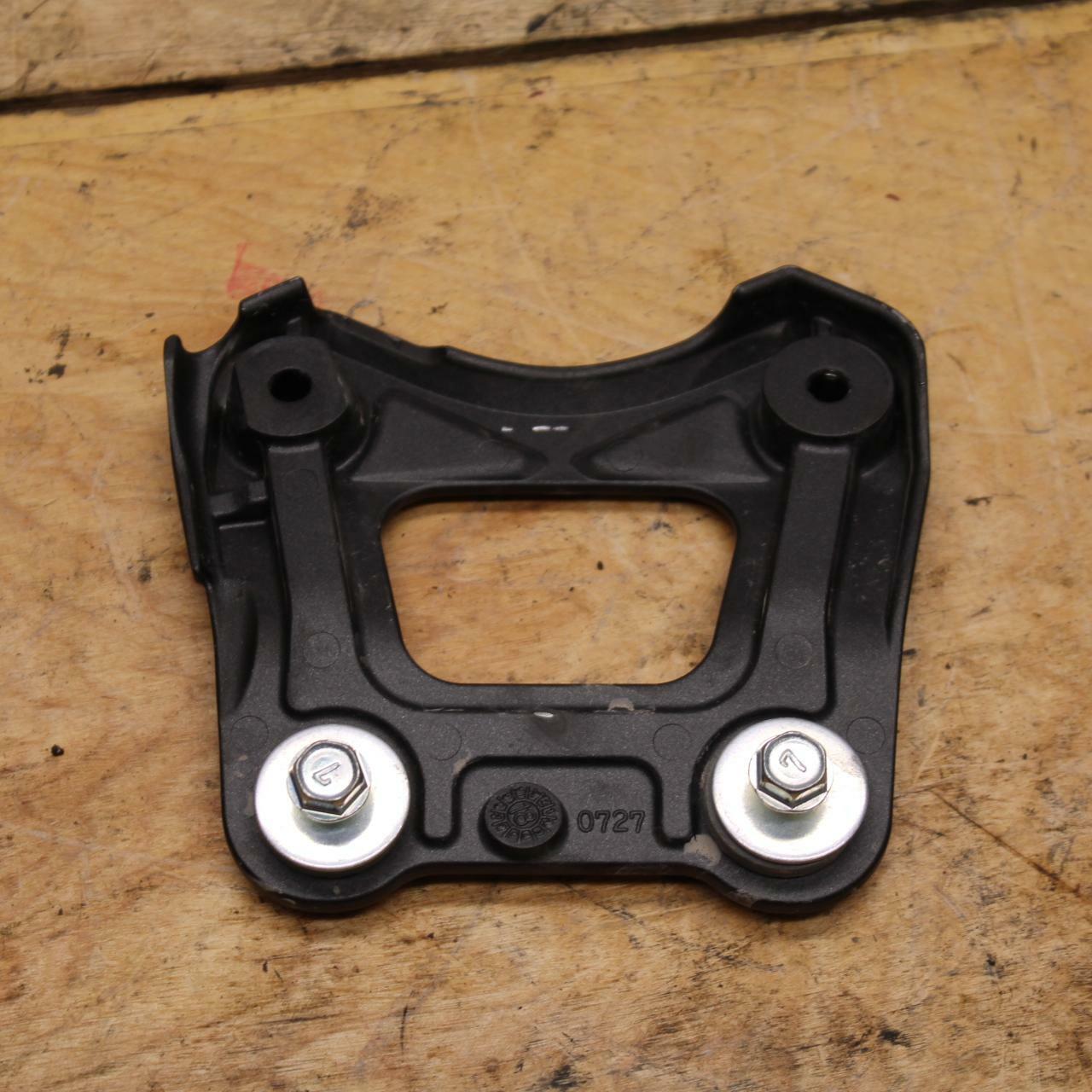 19-20 KAWASAKI NINJA ZX6R FRONT GAS TANK BRACKET MOUNT BB338