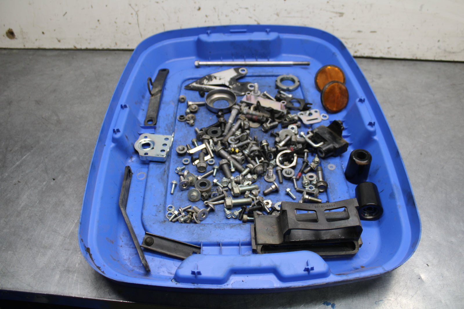 24 KAWASAKI NINJA 500 ABS MOUNTING BOLTS HARDWARE MOTOR SCREWS BB744