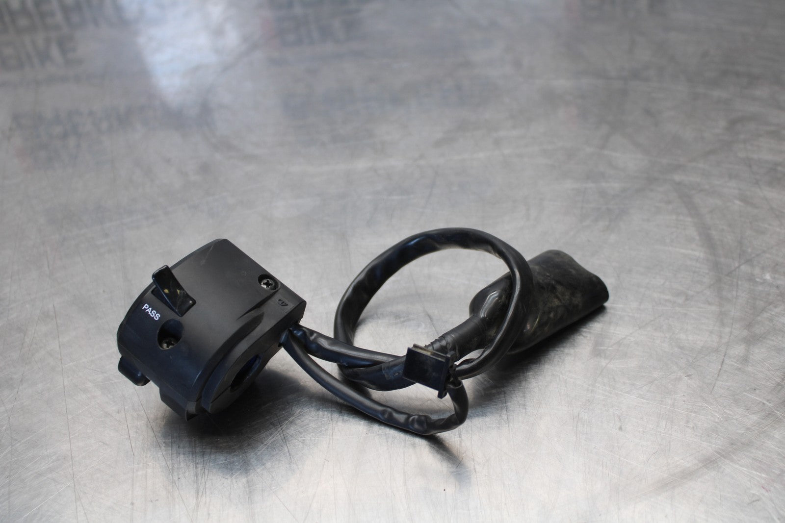 18-23 KAWASAKI NINJA 400 EX400 ABS LEFT CLIP ON HANDLE HORN SIGNALS SWITCH BB177