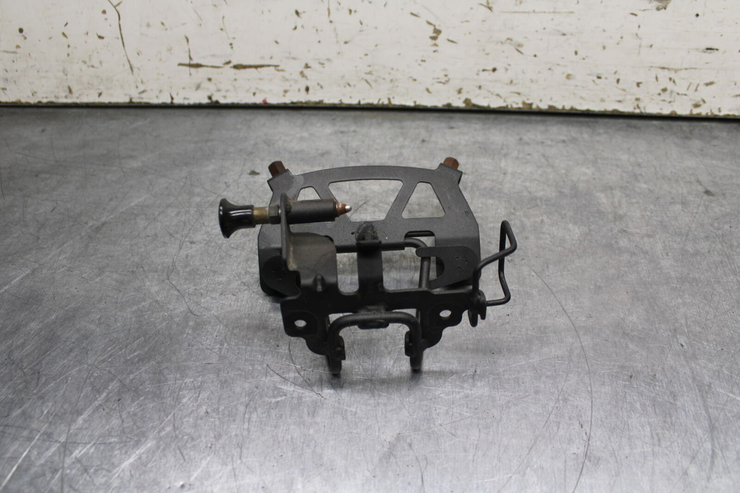 12-13 KAWASAKI Z1000 UPPER FAIRING GAUGES STAY BRACKET BB743