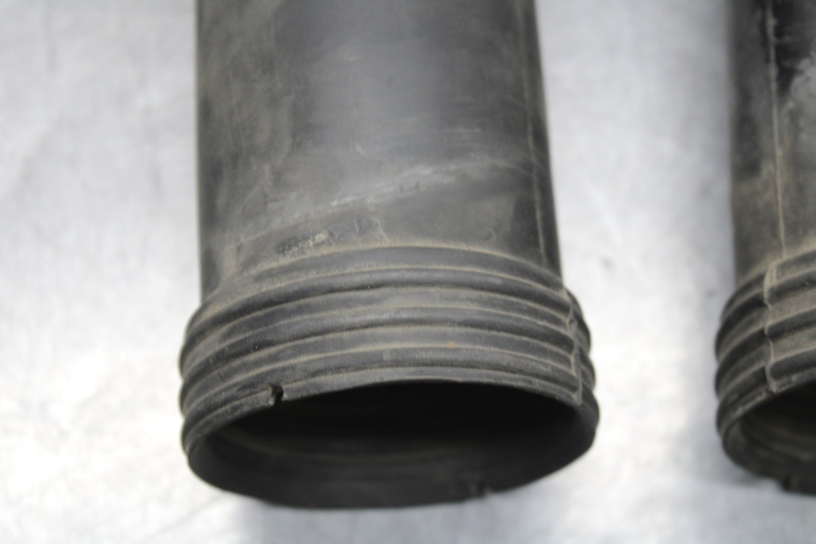 00-02 KAWASAKI NINJA ZX6R RIGHT LEFT AIR INTAKE DUCTS BB750