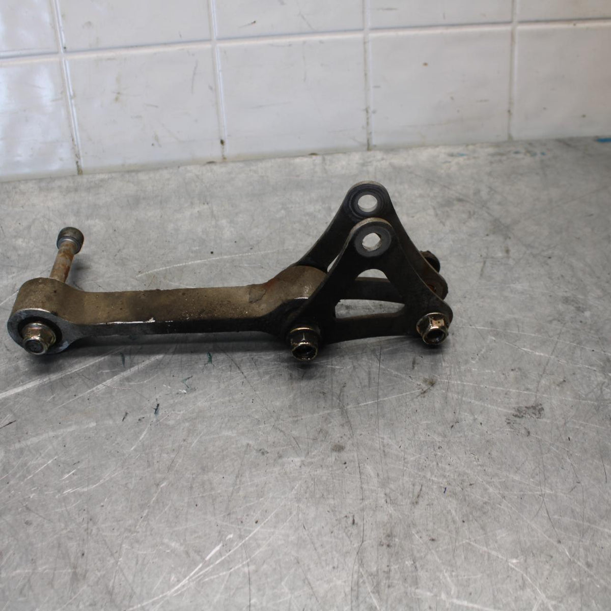 2006 Triumph Daytona 675 Triple REAR DOGBONE SHOCK LINKAGE LINK BB434