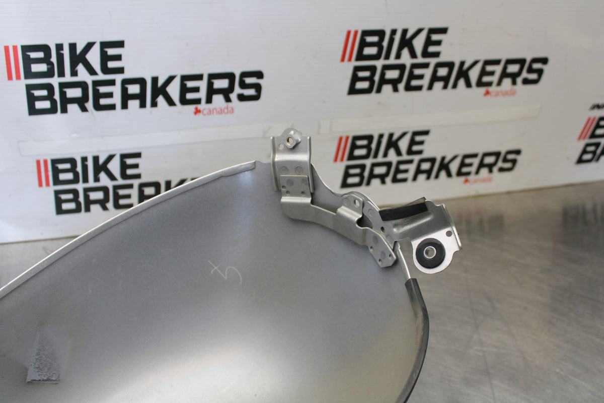 05-09 SUZUKI BOULEVARD C90 LEFT GAS TANK COVER TRIM PANEL COWL FAIRING BB918