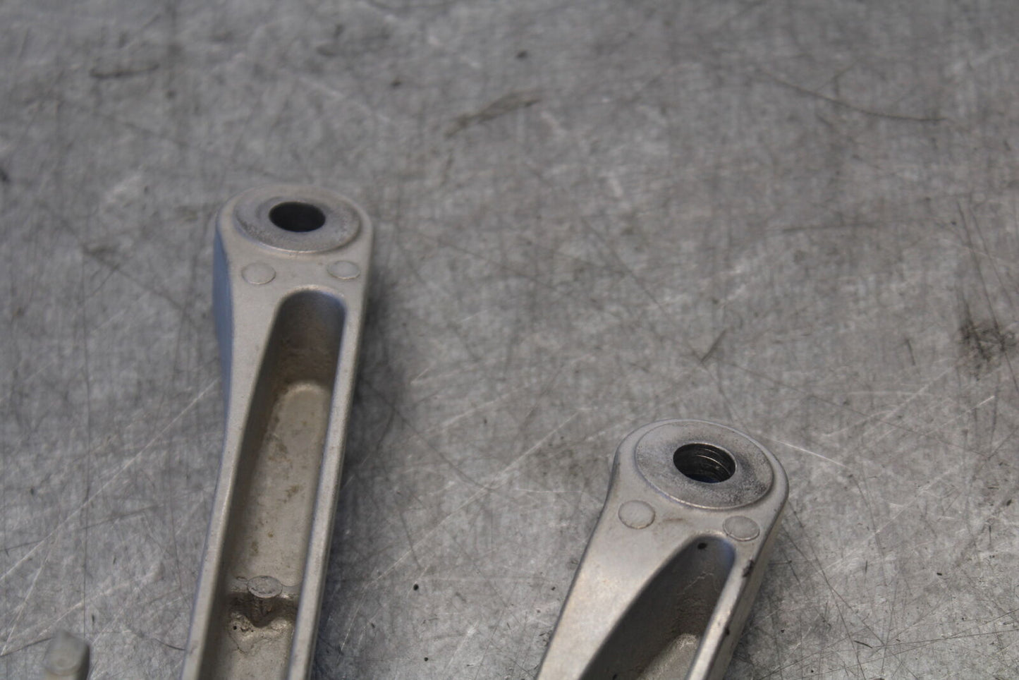 07-12 HONDA CBR600RR REAR BACK PASSENGER PEG SET PAIR BB672